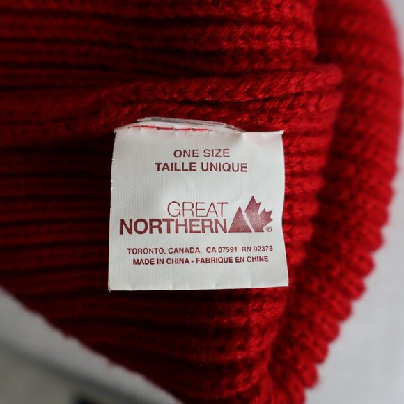 Canada Toque, Red with Pom Pom, One Size, Winter Hat 🍁 - Picture 4 of 6
